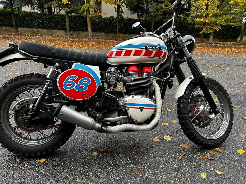 Triumph Bonneville 800 (2000 - 01) (2)