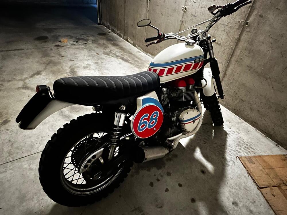 Triumph Bonneville 800 (2000 - 01) (5)