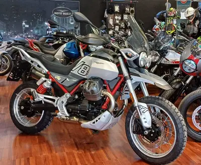 Moto Guzzi V85 TT (2024 - 26) nuova