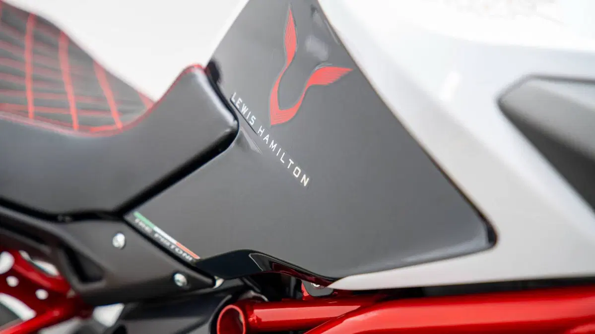 MV Agusta Brutale 800 RR (2015 - 16) (16)