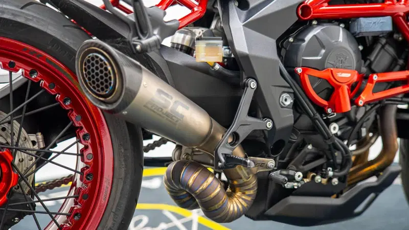 MV Agusta Brutale 800 RR (2015 - 16) (17)