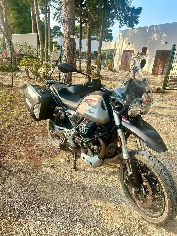 Moto Guzzi V85 TT Travel (2021 - 23) (3)