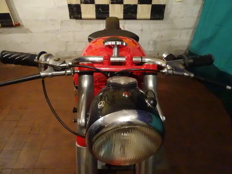C.M. 250 SS  Milano-Taranto (8)