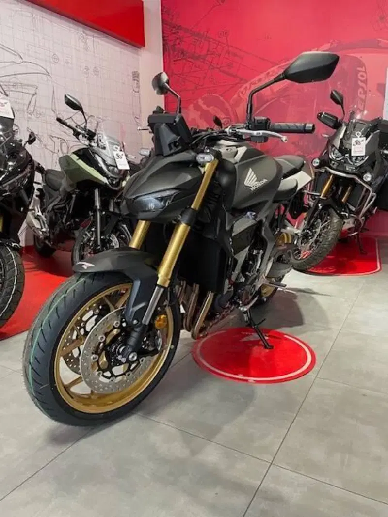 Honda CB 1000 Hornet SP (2025 - 26) (2)