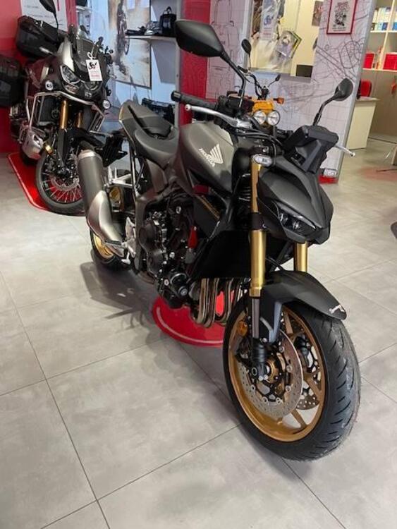 Honda CB 1000 Hornet SP (2025) (4)