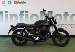 Moto Guzzi V7 III Stone (2017 - 20) usata