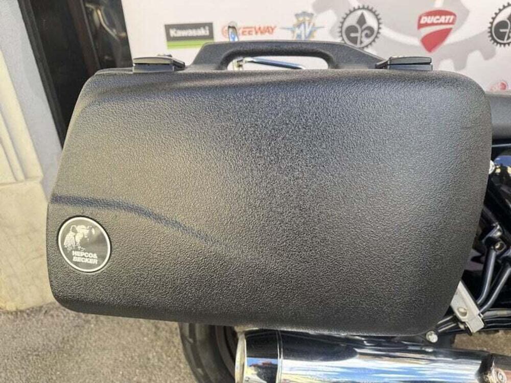 Moto Guzzi V7 II Special (2015 - 17) (5)