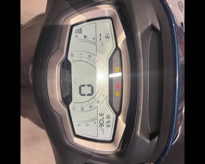 Piaggio Beverly 300 S ABS-ASR (2021 - 25) (6)