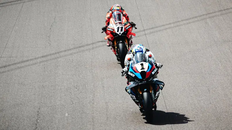 DopoGP SBK Repubblica Ceca: Toprak Razgatlioglu e Nicol&ograve; Bulega fanno un altro sport? Intanto Pirelli lascia! [VIDEO]