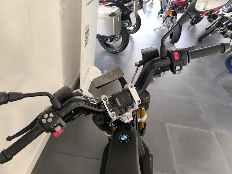 Bmw CE 02 AM (2024 - 26) (3)