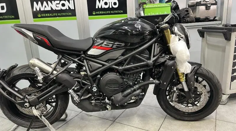 Benelli 752 S (2022 - 25) (3)