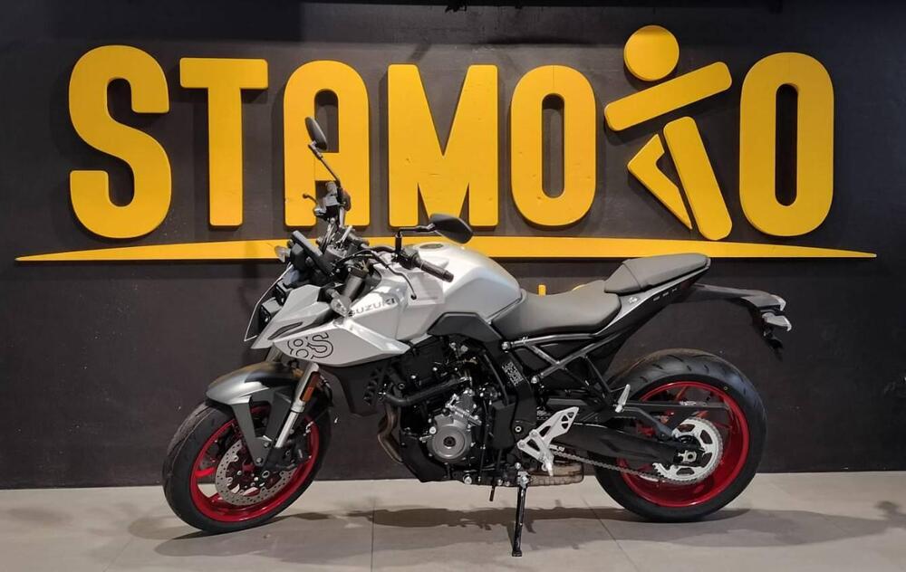 Suzuki GSX-8S (2025) (4)