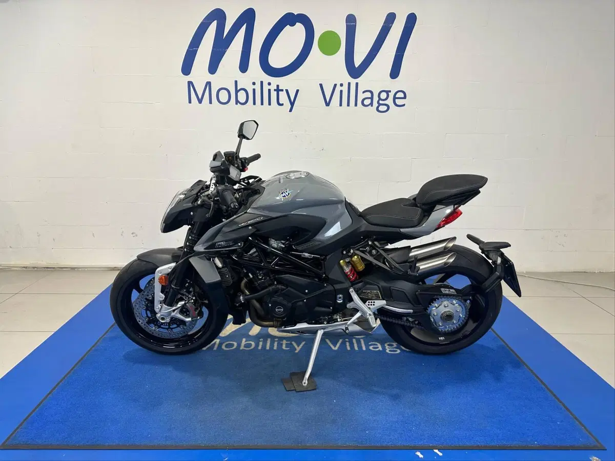 MV Agusta Brutale 1000 RS (2022 - 26) (5)