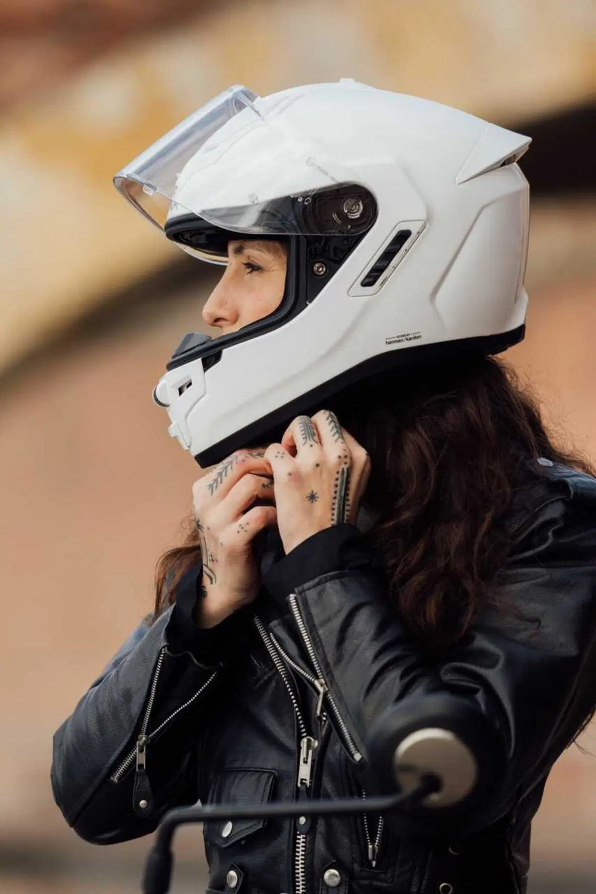 SENA Phantom: il casco che ti collega ovunque nel mondo