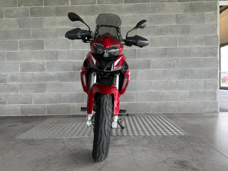 Benelli TRK 251 (2022 - 25) (5)