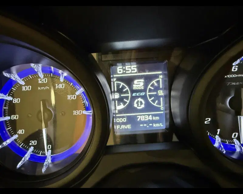 Yamaha T-Max 560 Tech Max (2020) (6)