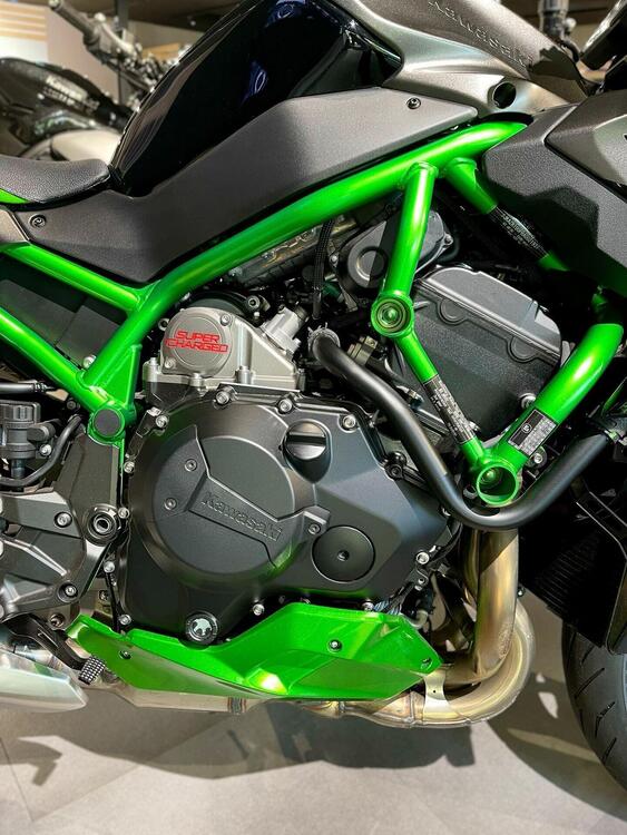 Kawasaki Z H2 SE (2021 - 24) (3)