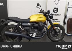 Moto Guzzi V7 Stone (2021 - 24) usata