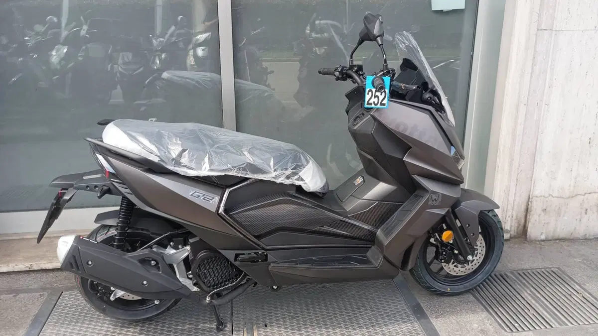 Wottan Motor GT2 125 (2025 - 26) (3)