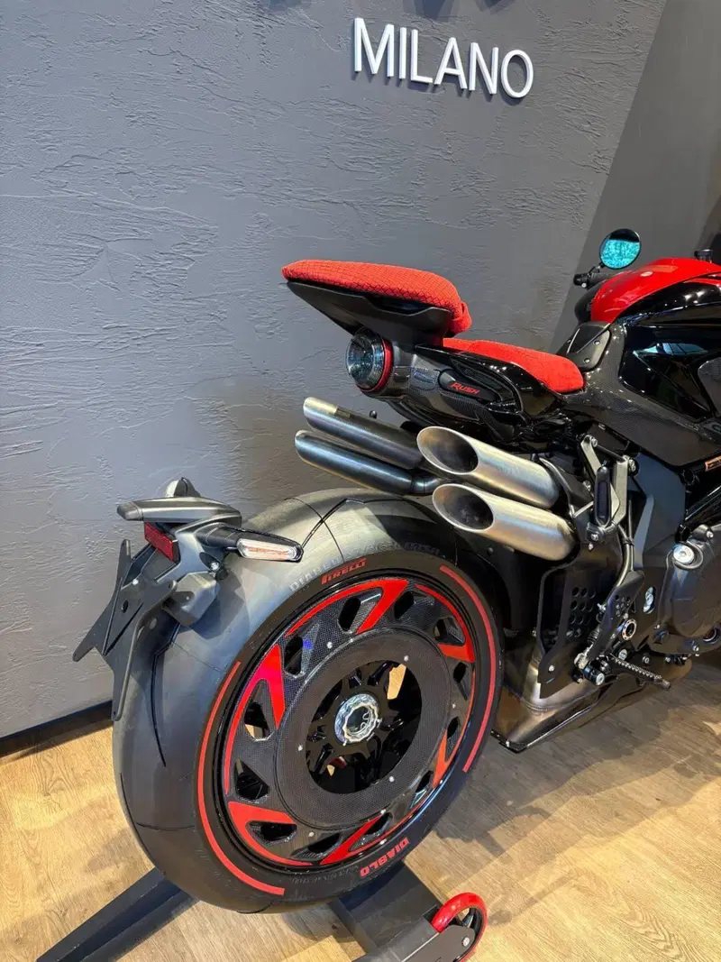 MV Agusta Rush 1000 (2023 - 26) (4)