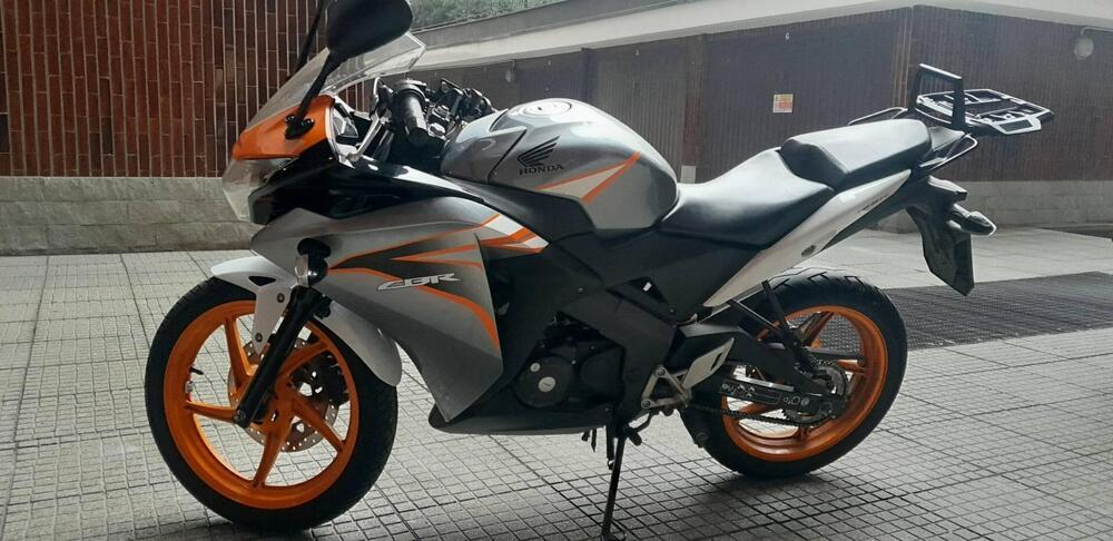 Honda CBR 125 R (2007 - 17) (4)