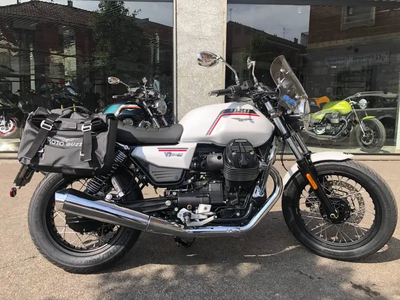 Moto Guzzi V7 Special (2025 - 26) (2)