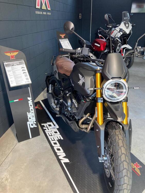 Moto Morini SEIEMMEZZO SCR (2022 - 25) (3)