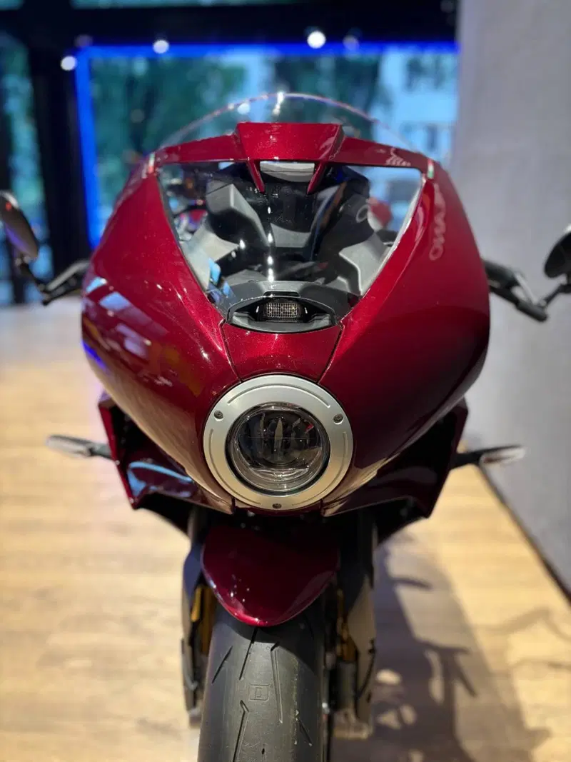 MV Agusta Superveloce 800 98 (2023 - 26) (5)