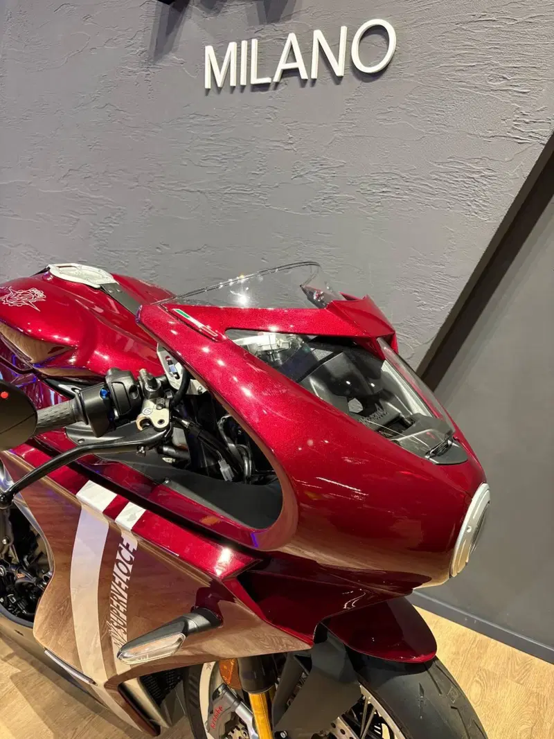 MV Agusta Superveloce 800 98 (2023 - 26) (3)