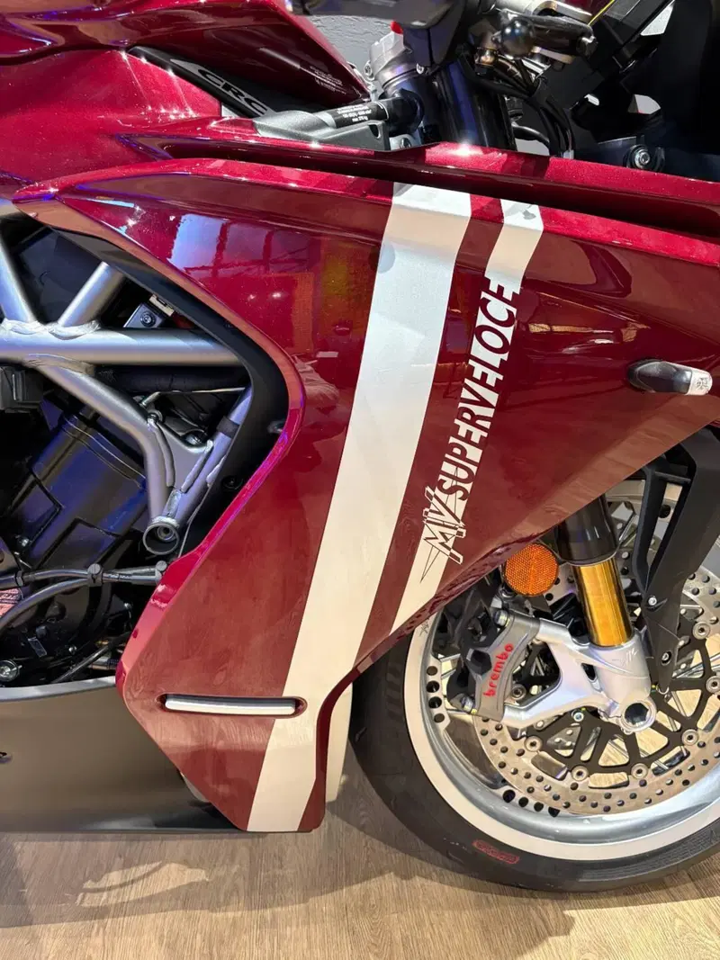 MV Agusta Superveloce 800 98 (2023 - 26) (6)
