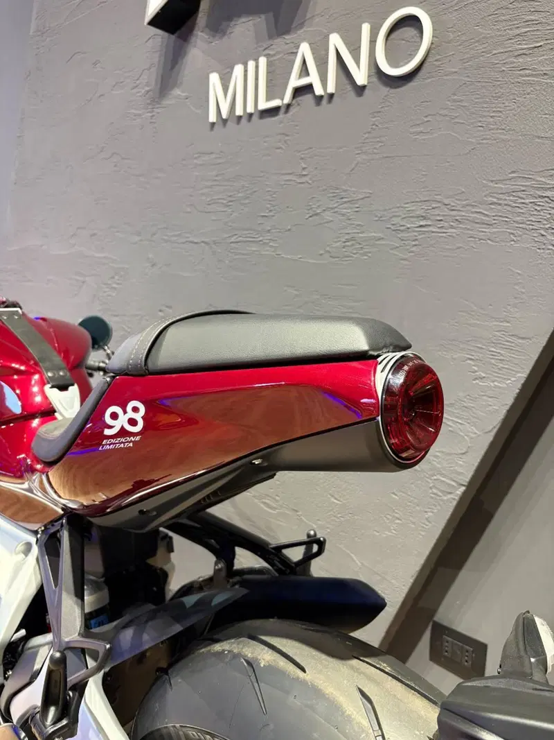 MV Agusta Superveloce 800 98 (2023 - 26) (7)