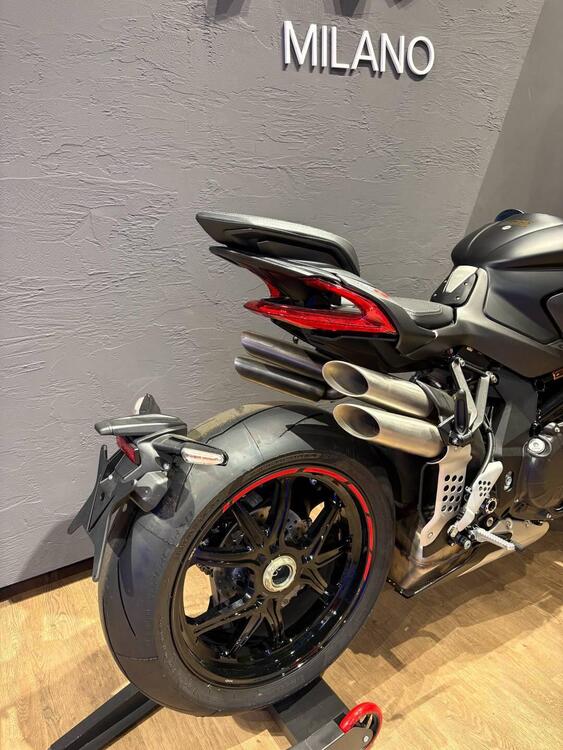 MV Agusta Brutale 1000 RR (2021 - 25) (3)