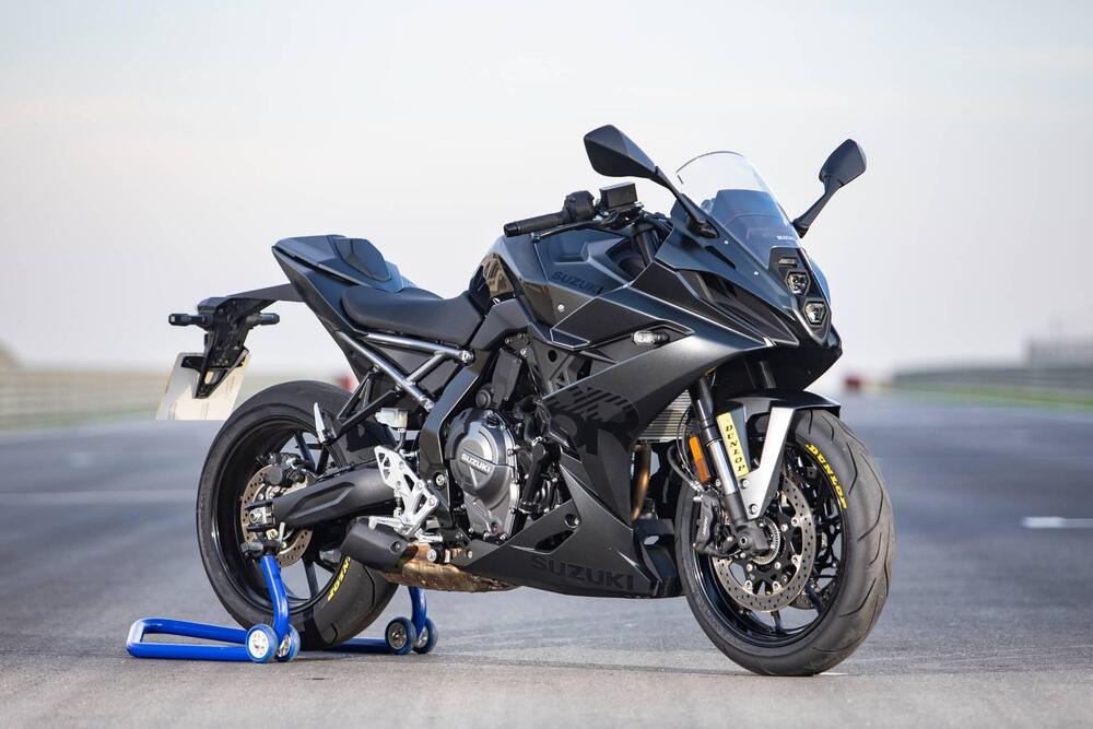 Suzuki GSX-8R (2024 - 25)