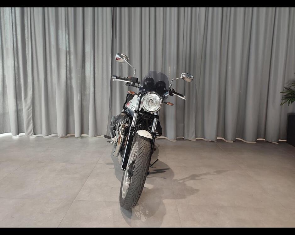 Moto Guzzi V7 Special (2025) (3)