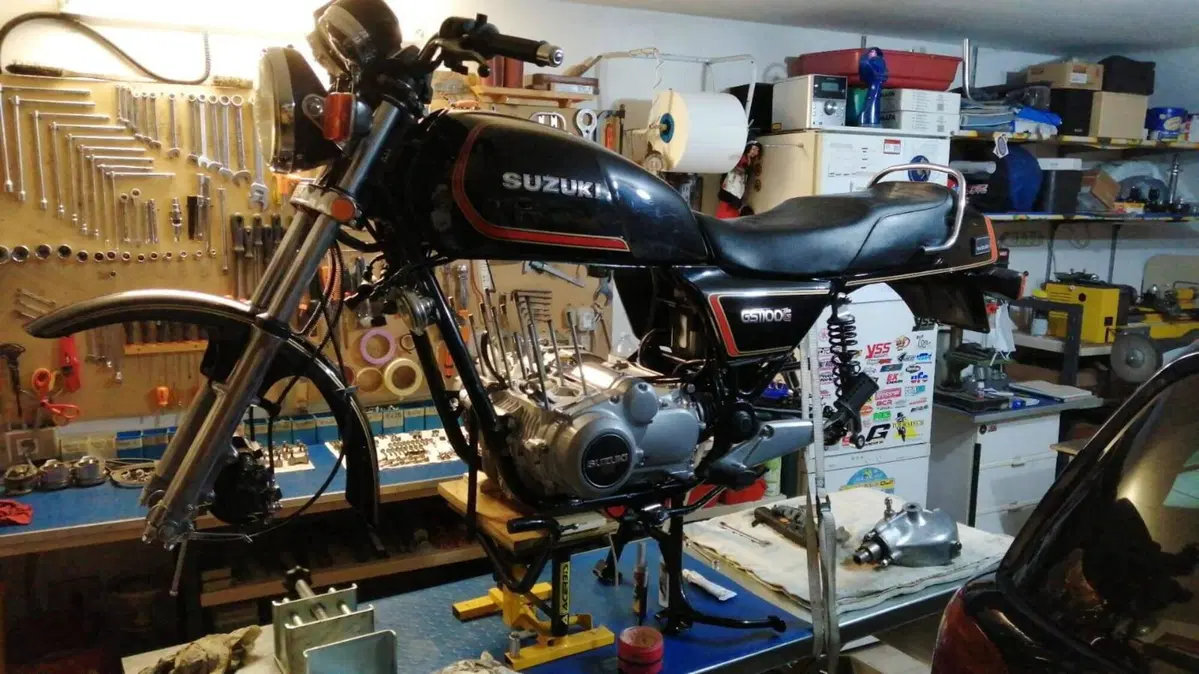 Suzuki GS 1100 G (3)
