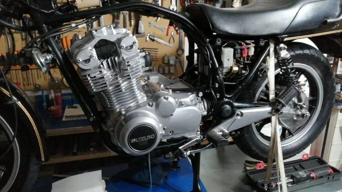 Suzuki GS 1100 G (2)