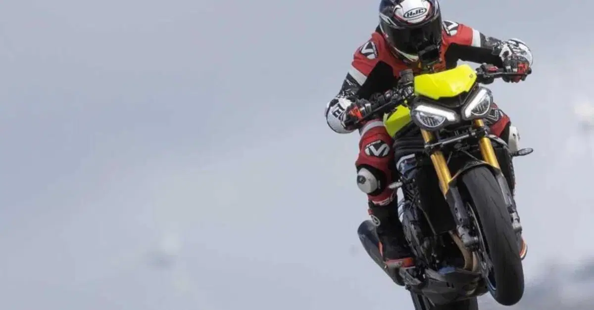 Scarica il Magazine n&deg;648 e leggi il meglio di Moto.it