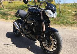 Triumph Speed Triple 1050 ABS (2011 - 15) usata