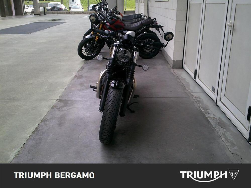 Triumph Bonneville Bobber 1200 Icon Edition (2025) (5)