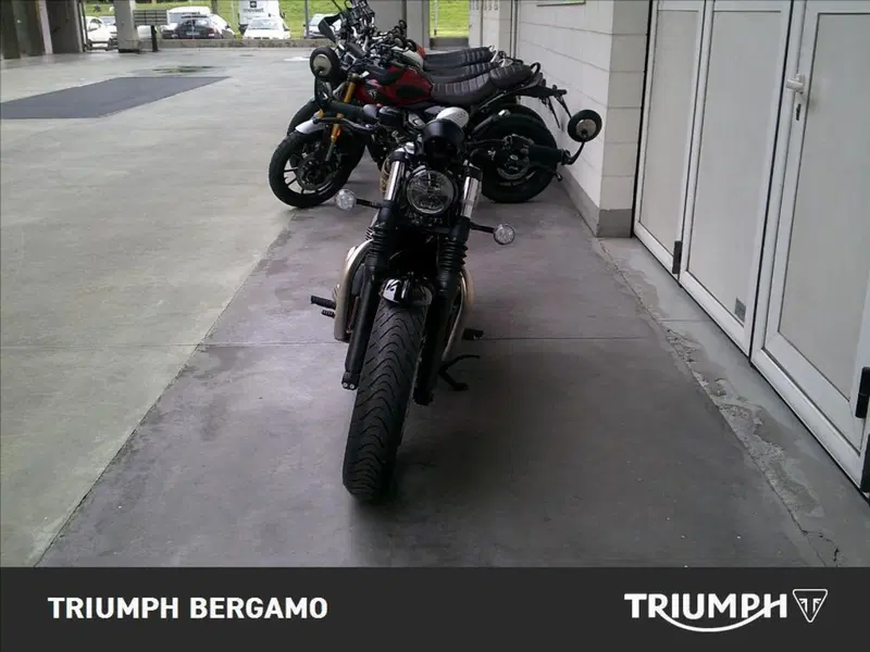 Triumph Bonneville Bobber 1200 Icon Edition (2025 - 26) (5)