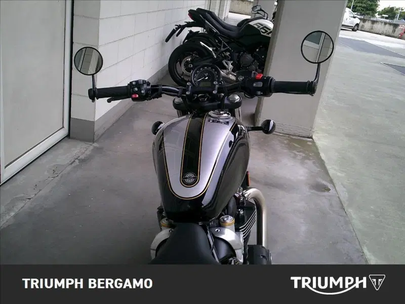 Triumph Bonneville Bobber 1200 Icon Edition (2025 - 26) (7)