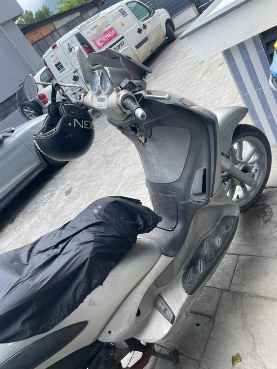 Piaggio Beverly 200 (2002 - 03) (3)