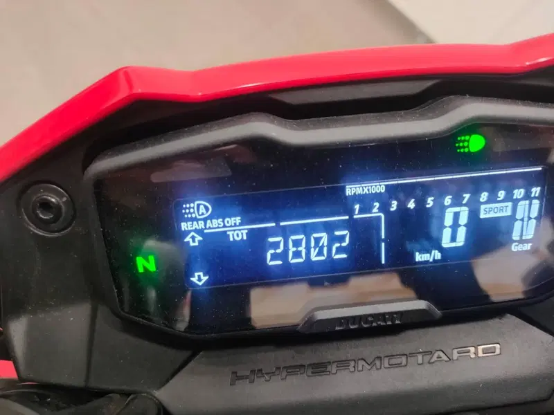 Ducati Hypermotard 698 Mono (2024 - 26) (9)