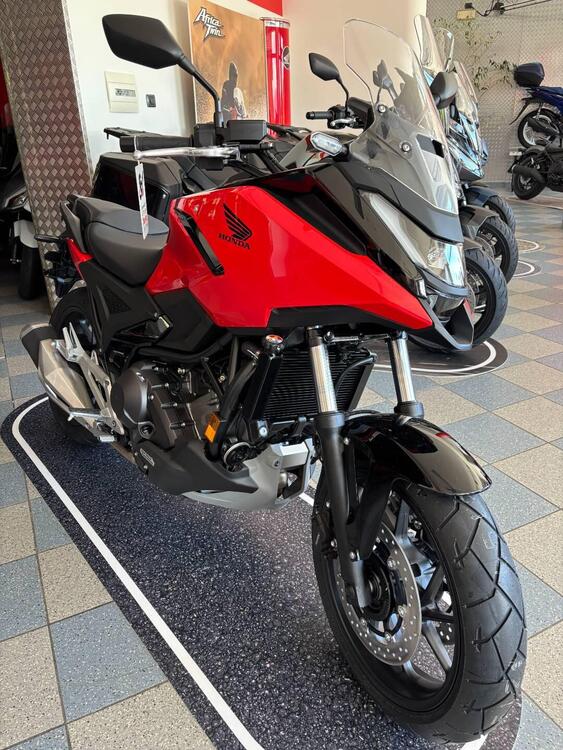 Honda NC 750 X DCT (2025)