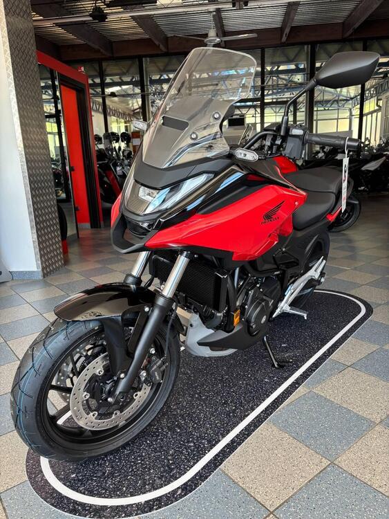 Honda NC 750 X DCT (2025) (3)