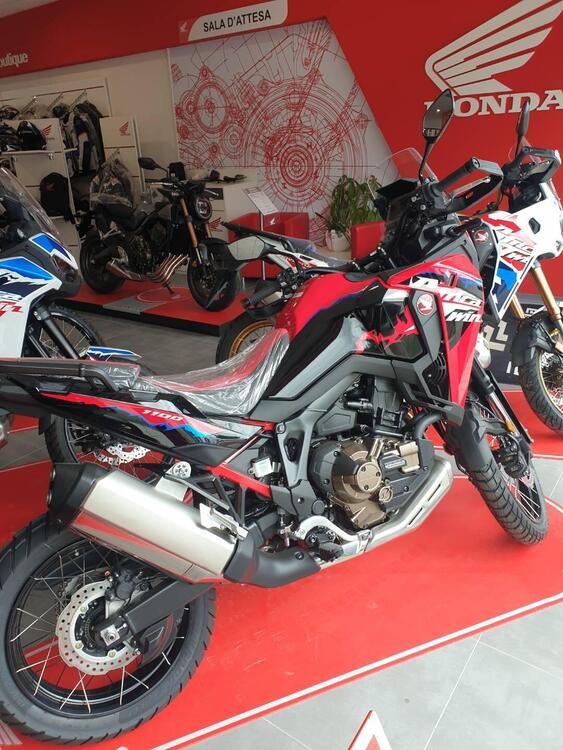 Honda Africa Twin CRF 1100L ES DCT (2024 - 25) (2)