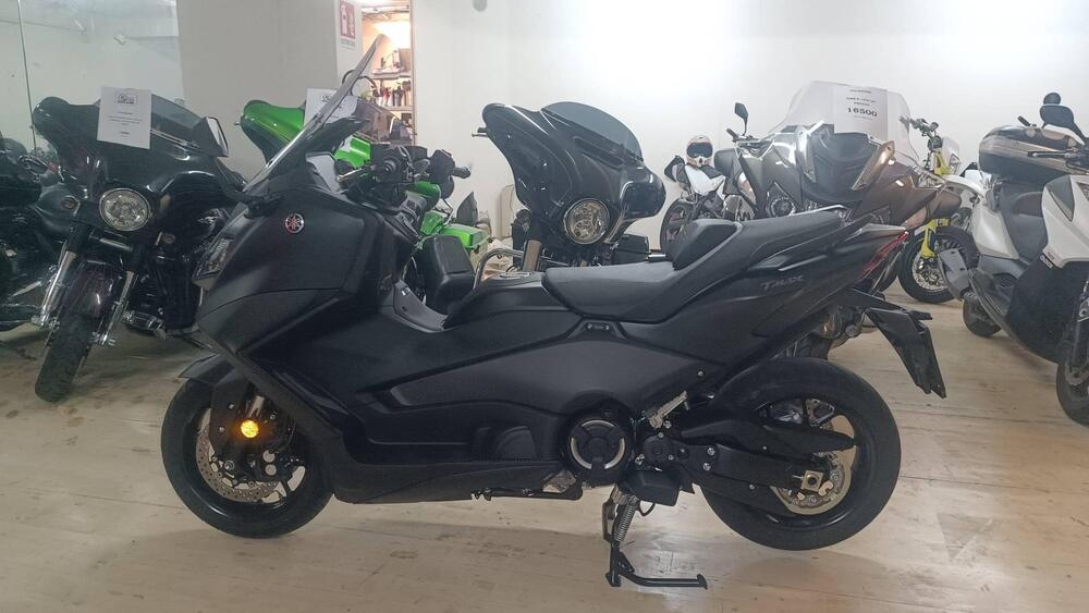 Yamaha T-Max 560 (2022 - 24) (4)