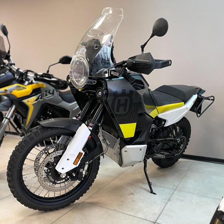 Husqvarna Norden 901 (2022 - 25)