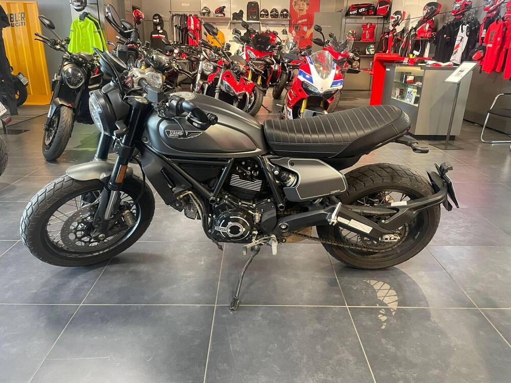 Ducati Scrambler 800 Night Shift (2021 - 22) (2)