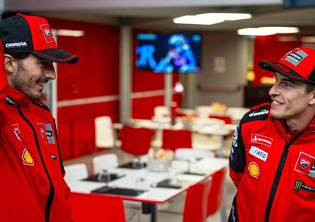 Il venerdì di Silverstone con Zam e gli spettatori - DIRETTA 20,15 [VIDEO]